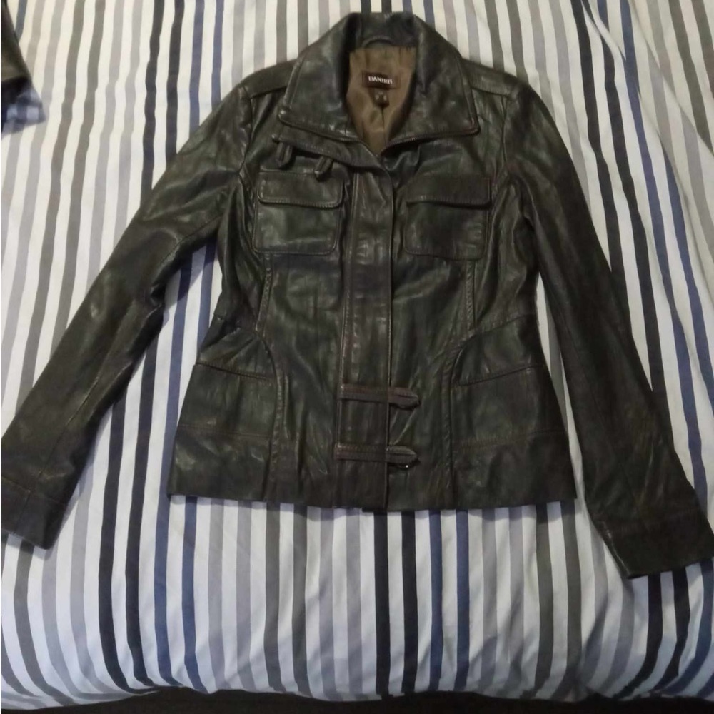 Y2K Danier Leather Jacket Chocolate Brown *Woman’s Small*